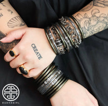 Cargar imagen en el visor de la galería, BuDhaGirl ~ Dome Ring