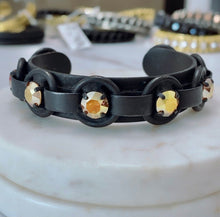 Cargar imagen en el visor de la galería, Georgianna and Kelly Cuff Tova