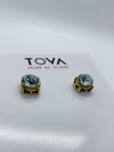 Cargar imagen en el visor de la galería, Studs Tova