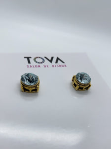 Studs Tova