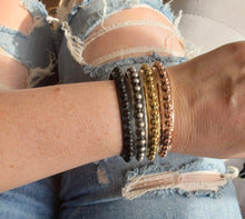 Cargar imagen en el visor de la galería, Georgianna and Kelly Cuff Tova