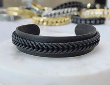 Cargar imagen en el visor de la galería, Georgianna and Kelly Cuff Tova