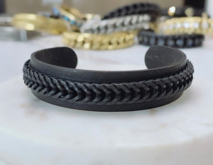 Georgianna and Kelly Cuff Tova
