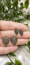 Cargar imagen en el visor de la galería, Studs Hematite