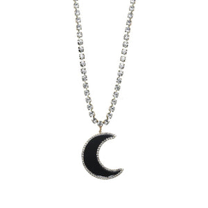 Esmeray Moon Tova