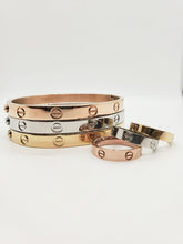 Cargar imagen en el visor de la galería, C Love bangles
