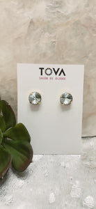 Studs Tova
