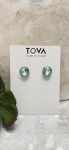 Studs Tova