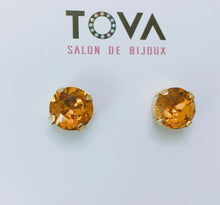 Cargar imagen en el visor de la galería, Studs Tova
