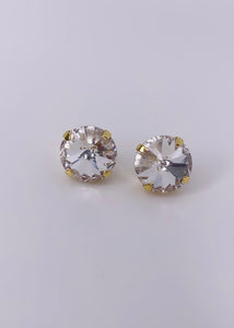 Studs Tova