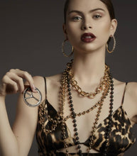 Cargar imagen en el visor de la galería, Lola Mettalic Hoops Tova