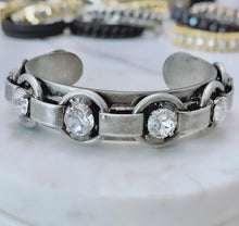 Cargar imagen en el visor de la galería, Georgianna and Kelly Cuff Tova