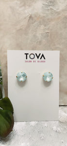 Studs Tova