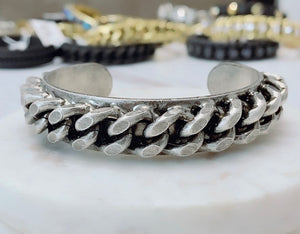 Georgianna and Kelly Cuff Tova