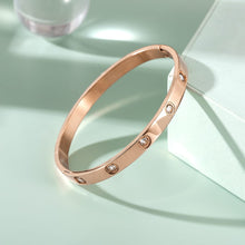 Cargar imagen en el visor de la galería, C Love bangles