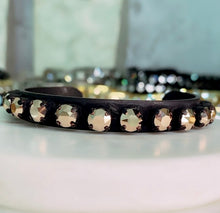 Cargar imagen en el visor de la galería, Georgianna and Kelly Cuff Tova